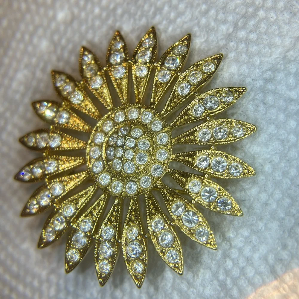 Vintage Sunflower Brooch Pin clear rhinestone gold tone metal